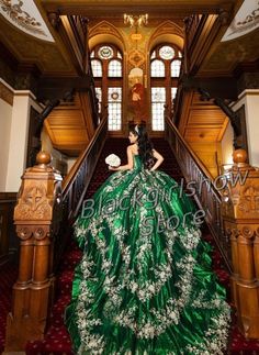 Princess Emerald Green Quinceanera Dresses 2024 Luxury Silver Applique Chapel Train Vestidos De Emerald Green Quinceanera Dresses, Emerald Green Quinceanera, Silver Applique, Green Quinceanera, Green Quinceanera Dresses, Chapel Train, Dresses 2024, Quinceanera Dresses, Quinceanera