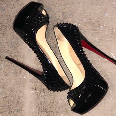 Reposhing This Item I Purchased From @Ddpineda_21. Loved It, But Ready To Rotate For Something New. Questions? Leave A Comment Below! Eclectic Style, Louboutin Shoes, Christian Louboutin Shoes, Christian Louboutin Pumps, Leave A Comment, Something New, Shoes Women Heels, Christian Louboutin, Shoes Heels