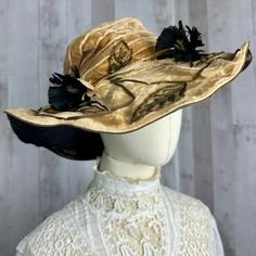 1910s Edwardian HAT Mocha Brown Velvet Wide Brim W/ Feather Plumes 17 Diameter - Etsy Victorian Fitted Hats For Costumes, Victorian Style Fitted Costume Hats, Victorian Fitted Costume Hats, Victorian Fitted Brimmed Costume Hats, Victorian Brimmed Costume Hat, Victorian Brimmed Costume Hats And Headpieces, Victorian Curved Brim Costume Hat, Victorian Evening Hats For Kentucky Derby, Victorian Cloche Hat For Vintage Events