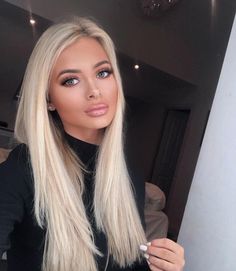 24 Inch Human Hair 18/22/60 Women Tape in Extensions - Etsy Auburn Blonde Hair, Platinum Blonde Hair Color, Icy Blonde Hair, White Blonde Hair, Hairstyle Inspiration, Platinum Hair, Blonde Hair Inspiration, Blonde Hair Shades, Blonde Hair Looks