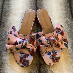 Rebecca Minkoff Calista Floral Millennial Pink Bow Slide Sandals Nwt Msrp $175 Size: 7m Brand New Never Worn Shipped In Brown Shoe Box All Great Things Are Topped Off With A Bow. Like These Lovely Slides In The Season’s Must-Have Floral Print Style #: M2261011f Details + Care Ribbed Silk Upper Synthetic Lining Synthetic Sole 1" Heel Imported Accepting Offers Feminine Slip-on Flats For Spring, Spring Pink Flats, Feminine Flat Heel Summer Heels, Pink Closed Toe Flats For Summer, Flat Pink Sandals For Spring, Pink Flat Sandals For Spring, Spring Flats With Cushioned Footbed And Low Heel, Feminine Pink Flats For Spring, Pink Flats For Spring Party