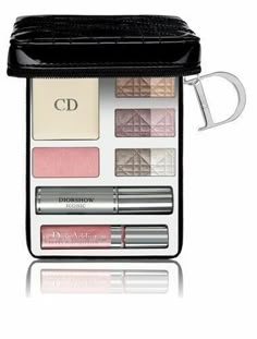 Country Makeup, Dior Addict Ultra Gloss, Travel Makeup Palette, Dior Holiday, Dior Eyeshadow, Dior Blush, Dior Clutch, Expensive Makeup, Collection Makeup