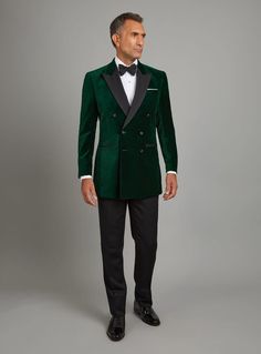 Step into a world of elegance with our Men's Green Velvet Tuxedo. Boasting a double-breasted design and a striking peak lapel, this attire exudes confidence and class. Tailored for those special occasions where you aim to impress, it's the embodiment of modern luxury. Tuxedo Peak Lapel, Green Velvet Tuxedo, Mens Formalwear, Velvet Tuxedo, Double Breasted Tuxedo, Home Entertaining, Formal Shirt Dress, Elegant Shawl, Mens Formal Wear