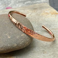 Copper Jewelry Diy, Handmade Copper Bracelet, Twist Jewelry, Saint Jewelry, Copper Jewellery, Copper Jewelry Handmade, Copper Cuff Bracelet, Copper Cuff, Cuff Bangle Bracelet