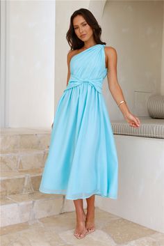 Length from shoulder to hem of size S: 116cm. Chest 35cm, Waist 32cm, across front only of size S. Midi dress. Mint blue. Lined. Model is a standard XS and is wearing size XS. True to size. Non-stretch. Pleated. One shoulder. Knot detail to shoulder strap and waist. Flowy skirt. Zipper. Cold hand wash only. Polyester/Spandex. Rsvp yes with this dress, lovely! The Taylor One Shoulder Midi Dress features a pleated design with a knot detail to the shoulder strap and the waist and a gorgeous flowy s First Day Outfit, Dress Mint, One Shoulder Midi Dress, Skirt Zipper, Jumpsuits And Romper, Mint Blue, Long Sleeve Lace Dress, Flowy Skirt, Pink Mini Dresses