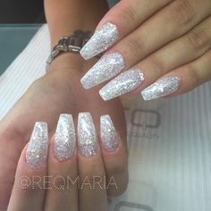 Simple yet Glitter long coffin nails reqmaria nail Nail Ideas With Glitter, Sparkly Acrylic Nails, Coffin Nail Ideas, Nails Sparkly, Nail Design Video, Nails Silver, Simple Acrylic Nails