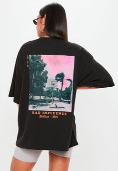 Oversized Black T Shirt, Foto Sport, Oversize Tshirt Outfits, Cute Cheap Outfits, Biker Shorts Outfit, Oversized T Shirt Dress, Oversized Shirts, Graphic Tee Outfits, Over Sized