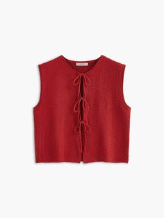 Red Knit Vest Outfit, Trendy Items 2024, Knitted Vest Aesthetic, Fall Fits Women, Crochet Winter Clothes, End Of Summer Fashion, Knit Open Vest, Red Vest Outfit, Cute Clothing Styles