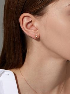 Composition : Silver 925, MoonstoneColor : rose goldCountry of Origin : KOREA June Birthstone, Accessories Jewelry Earrings, June Birth Stone, Women Accessories Jewelry, Silver 925, Birthstone, Silver Earrings, Jewelry Accessories, Jewelry Earrings