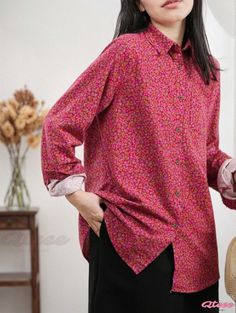 Easygoing Digital Printed Blouse for Women with Flared Sleeves Flowy Design, Flowy Sleeves, Fitted Blouses, Comfortable Tops, Print Blouse, Casual Blouse, Sleeve Detail, Lapel Collar, Flared Sleeves