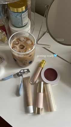 Nyc Aesthetic, Beauty Care Routine, Crazy Makeup, Healthy Girl, Healthy Lifestyle Inspiration, Jolie Photo, Beauty Tutorials, Makeup Essentials, Just Girl Things