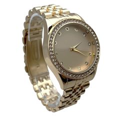 This Everyday Elegant Look Women Watch from Olivia Pratt is super unique, featuring an alloy material strap, accented case, and classy numeral ticks, this watch is the perfect addition to your accessory collection. Olivia Pratt is always looking after new designs to improve your style! Using the best quality materials available in all of our products to ensure long durability in your every day wear. Please be aware, color vibrancy of the product might change from device to device. If you have qu Trendy Metal Analog Watches, Trendy Metal Watches For Formal Occasions, Trendy Gold Watches With Metal Dial, Trendy Gold Stainless Steel Watches, Improve Your Style, Elegant Look, New Designs, Ticks, Womens Watches