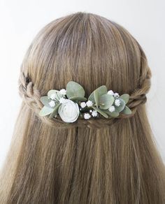 Eucalyptus Hair Wedding, Eucalyptus Hair Comb, Bridesmaid Flower Hair Piece, Bridesmaid Floral Hair Piece, Fake Flowers In Hair, Grad Aesthetics, Bride Hair Flowers, Flower Girl Hair Piece, Flower Girl Hair Clip