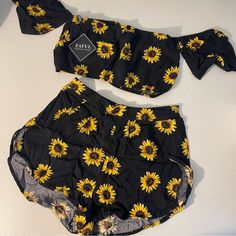 Zaful Medium 2 Piece Set Sunflower Print On Black Shorts And Tube Top Set Shorts- -Zip Up In Back -Side Slits -No Stretch In Waist Band -Lightly Used, Good Condition -27” Around Waist Top- -Elastic Around Top And Bottom Of Tube Top -Elastic On Top Of Sleeve, Loose On Bottom -Nwt Bundle And Save Fast Shipping Trendy Black Vacation Sets, Yellow Printed Vacation Sets, Yellow Printed Summer Sets, Black Beachwear Sets For Summer, Black Beach Sets For Summer, Yellow Summer Vacation Sets, Yellow Short Swimwear For Spring, Black Floral Print Shorts For Summer, Black Summer Sets For Day Out