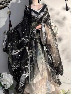 Traditional Asian Dress, Prom Dresses Black, Old Fashion Dresses, Dress Design Sketches, Fairytale Dress, Fantasy Dress, Fancy Outfits, Fantasy Fashion, Dresses Black