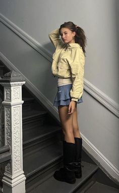 Boots With Mini Skirt, Mini Skirt Fashion, 가을 패션, Look At You, Fashion Killa, Outfits Casuales, Cute Casual Outfits, Skirt Fashion, Aesthetic Clothes