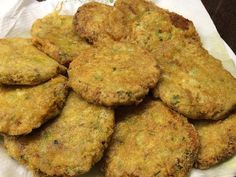 some fried food sitting on top of a paper towel