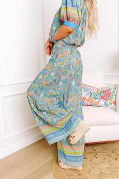 - Embrace boho style with these vibrant pants! - Unlined material with a green, orange, and purple hued paisley print - A high waistline with an elastic banded back - A relaxed silhouette that ends in wide hemlines Floral Pants, Orange And Purple, Green Orange, Paisley Print, Boho Style, Elastic Band, Boho Fashion, Paisley, High Waist