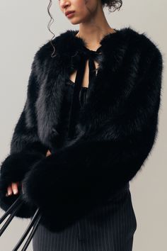 Fancy Dress With Jacket, Cropped Fur Coat Outfit, Black Faux Fur Coat Outfits, Black Fur Coat Outfit, Faux Fur Coat Outfit, Jacket For Dress, Fur Coat Outfits, Faux Fur Coats Outfit, Cropped Fur Jacket