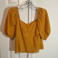 Mustard Color Short Sleeve Shirt Mustard Cotton Top For Spring, Mustard Cotton Tops For Spring, Casual Mustard Cotton Blouse, Casual Mustard Tops For Brunch, Trendy Yellow Short Sleeve Blouse, Mustard Summer Top For Brunch, Mustard Top For Summer Brunch, Trendy H&m Summer Blouse, Trendy Gold Top For Spring