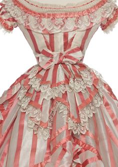 a-harlots-progress:    1870-1872 1870s Fashion, Victorian Costume, Vintage Gowns