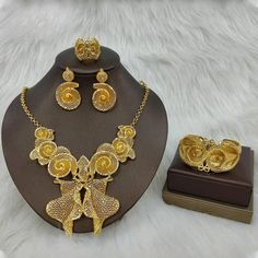 Big Gold Plated Jewelry Set for Women Dubai Necklace Earrings Original Design Party Bridal Wedding Gift Arabic Cuff Bangle Ring Origin: Mainland China Metals Type: Copper Style: TRENDY Model Number: 3256806099164778 Included Additional Item Description: 4 Occasion: Wedding Shape\pattern: Round Gender: Women Material: Metal Fine or Fashion: Fashion Jewelry Sets Type: Necklace/Earrings/Ring/Bracelet Item Type: Jewelry Sets Color: Big Gold Plated Jewelry Set Fashion Jewelry: Women Dubai Necklace Earrings Occassion: Dinner Party,Bride Wedding,Gift Details: Material:Copper Alloy Surface：18K Gold Plated Dubai Necklace, Big Jewelry, Bangle Ring, Copper Style, Wedding Gifts For Bride, Earrings Ring, Fashion Jewelry Sets, Jewelry Women, Plated Jewelry