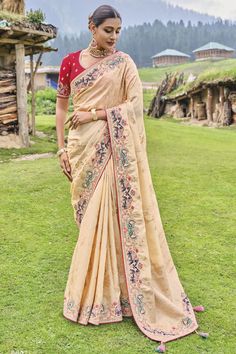 Vaishnavi Andhale Border Work Soothing Wedding Wear Dola Silk Saree In Thread Weaving, Dola Silk Saree, Purple Saree, Orange Saree, Simple Sarees, Yellow Saree, Designer Sarees Online, Embroidery Saree, Art Silk Sarees