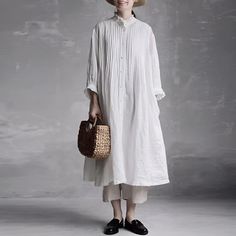 One size: length 122cm, bust 112cm, sleeve 52cm, shoulder 46cm Discover the timeless elegance of our Women's Linen Long Sleeves Maxi Dress, a perfect blend of comfort and style. This soft, oversized linen robe dress exudes a vintage charm, making it a versatile piece for any occasion. Crafted from high-quality flax, it promises breathable comfort and a relaxed fit that effortlessly complements your silhouette. Key Features: Luxurious Flax Linen: Made from premium flax linen for superior breathability and softness. Elegant Maxi Length: Offers a sophisticated and graceful silhouette. Comfortable Oversized Fit: Designed for relaxed, easy wear. Vintage-Inspired Design: Combines classic style with contemporary ease. Versatile Wardrobe Staple: Ideal for casual outings, lounging at home, or speci Maxi Dress Casual, Linen Layers, Natural Clothing, Coat Vintage, Mori Girl, 가을 패션, Natural Style, Linen Clothes, Linen Women