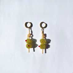 DIRTY OLIVE EARRINGS Small Jewelry Business, Olive Earrings, Olive Jewelry, Spanish Queen, Diy Jewlery, Dope Jewelry, Beaded Crafts, Funky Jewelry, Jewelry Lookbook