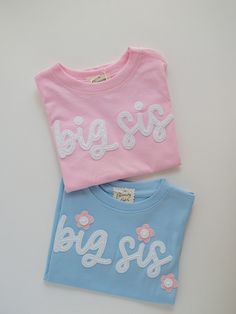 Sisters! We love this big sister t-shirt and think it's the perfect way to include older siblings in baby announcements! These are also sweet for lil sis and big sis matching gifts. Matching big brother, little bro, and little sis bodysuits and sweatshirts are available too! Design Options Include: - big sis - lil sis - middle sis - big sister - big bro - lil bro - middle bro - big brother ---- DETAILS: - This listing is for one custom embroidered t-shirt. Each item is made-to-order. If you are ordering more than one item, please add each item to your cart.  - All letters will be lowercase on these designs unless requested otherwise when placing your order. - Felt is hand-stitched with matching thread unless otherwise requested.  - If you'd like to customize this, please message me before Baby Announcement Shirt, Big Sister T Shirt, Baby Announcement Shirts, Felt Name, Lil Bro, Older Siblings, Sister Shirt, Lil Sis, Baby Announcements