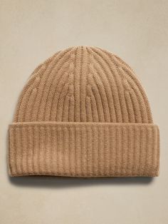 the ribbed beanie in camel