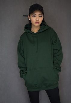 Green Hoodie Outfit, Black Sweatpants Outfit, Forest Green Hoodie, Oversized Hoodie Outfit, Black Mode, Hoodie Outfits, Gray Hoodies, Hoodies Black, Boyfriend Hoodie