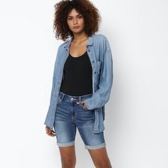 Shorter Than A Capri, Yet Longer Than Midi Shorts, The Aeo Skinny Bermuda Short Is The Perfect Mid-Thigh Length You Can Wear For Any Occasion! The Laid-Back Fit You Love In A Longer Length For More Coverage. Comfort Stretch For Every Day Wear And They’ll Never Bag Out, Ever! Featuring A Vintage High Rise Waistband, Concealed Button Fly Closure, 5 Pocket Styling, Belt Loops, And Gorgeous Whiskering & Factory Fading Throughout! Medium To Dark Blue Wash. This Vintage Style Was Uniquely Washed-Down Casual Blue Button-up Shorts, Trendy Button-up Shorts For Spring, Trendy Spring Button-up Shorts, Button-up Denim Jean Shorts For Spring, Casual Button-up Jean Shorts For Spring, Casual Denim Shorts With Rolled Hem, Casual Spring Button-up Jean Shorts, Spring Denim Button-up Shorts, Spring Button-up Denim Shorts