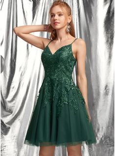 JJ's House Tulle V-Neck Fall A-line Crossed Straps Back Zip Sexy Sparkle & Shine Sweet & Flow Skater Dresses Night Out Dark Green Height:5.8ft（176cm） Bust:32in（82cm）Waist:24in（61cm）Hips:35in（89cm） No Short Green Model Name:Katy  Height:5.7ft（173cm）  Bust:40in（101cm）. #JJ's House #Tulle #VNeck #Fall #Aline #CrossedStraps #BackZip #Sexy #Sparkle&Shine #Sweet&Flow #SkaterDresses #NightOut #DarkGreen #No #Short #Green Vestidos Color Verde Esmeralda, Tulle Dress Short, Green Homecoming Dresses, Homecoming Dresses Lace, Mini Homecoming Dresses, Tulle Homecoming Dress, Dress Homecoming, Lace Homecoming Dresses, Short Prom Dress