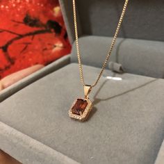 Red Garnet Necklace, Simple Necklace Designs, Red Stone Necklace, Accesories Jewelry, Square Necklace, Velvet Jewelry, Garnet Necklace, Garnet Jewelry, Garnet Stone