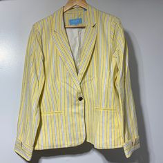 Brand New Very Cute Reese Wetherspoon’s Brand Casual Yellow Blazer With Long Sleeves, Casual Yellow Blazer For Work, Casual Yellow Long Sleeve Blazer, Spring Yellow Blazer With Pockets, Spring Yellow Blazer, Yellow Long-sleeved Cotton Blazer, Fitted Yellow Cotton Outerwear, Preppy Blazer, Draper James