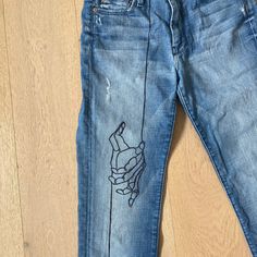 One of a kind custom painted jeans featuring minimalist, single line, abstract hands art work on right leg. Painted with acrylic , fabric medium and heat set.  Jeans are 7 for All Mankind, Straight Leg, size 26. Handwash or machine wash cold, inside out. Machine dry on high, inside out. Custom Painted Jeans, Hand Kunst, Line Abstract, Hands Art, Painted Jeans, Art Minimaliste, Single Line, Acrylic Fabric, Custom Painted