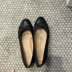 Black Chanel Shoe Chanel Flats, Shoes Chanel, Black Ballet Flats, Current Styles, Chanel Black, Chanel Shoes, Ballet Flat, Chanel Ballet Flats, Flat Shoes Women