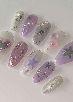 ✴ Hand painted ✴ Reusable ✴ High Quality ✴ Available in different colors, sizes and shapes (on request) IMPORTANT - PLEASE READ BEFORE PURCHASING All sets are made with GEL nail polish. These nails are reusable, if you take it off right. For instruction, please message me Each set comes with 10 handmade press on nails, a mini file, a mini buffer, a cuticle stick, a nail glue, Double Sided Adhesive Tape Glue, Alcohol Pad 1. Measurements Please measure your own nail and find your size from our picture guide. We totally can do custom size as your request, just help us to add your nail size in mm or your nail tips number, and shape, we will process accordingly without any extra charges. Message me if you are unsure about the size/length. We DO NOT accept cancelation for sizing/length problems. Lilac Chrome, Press On Nails Almond, Milky Pink, Nails Y2k, Nails Luxury, Fake Nails Designs, Luxury Press On Nails, Punk Nails, Grunge Nails