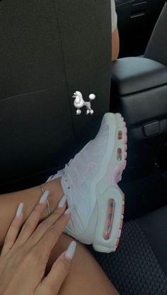 Pretty Sneakers, Nike Tn, Pretty Shoes Sneakers, Shoe Wishlist, Cute Nike Shoes, Hype Shoes, Girly Shoes, Cute Nikes, Shoe Inspo