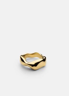 Size M - Chunky Petit Ring - Gold Plated I Skultuna Messingsbruk 1607 Minimal Chunky Rings, Melted Gold Ring, Chunky Ring Gold, Melted Gold Jewelry, Chunky Jewelry Rings, Funky Gold Ring, Gold Ring Chunky, Funky Gold Rings, Gold Statement Rings