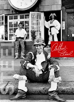 “ Possibly one of the best ever photos of Vivienne Westwood Vivienne, Jordan and Michael outside Worlds End shop, c.1981 Photo: Arthur Steel   ” Cheyne Walk, London 1970s, Vivian Westwood, Worlds End, Thompson Twins, Westwood Vivienne, Architecture London, Wave Runner