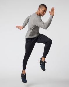 A fresh take on athleisure and a staple in your wardrobe, the Sunday Performance Joggers are premier in fit, function and soft stretch. This jogger style will keep you moving with less bulk around your ankles. | Vuori Sunday Performance Jogger Pants | Black | Medium Vuori makes premium performance apparel inspired by the active Coastal California lifestyle; an integration of fitness, surf, sport, and art. Breaking down the boundaries of traditional activewear, we are a new perspective on perform Best Joggers, Athletic Joggers, Herringbone Jacket, Coastal California, California Lifestyle, Black Joggers, Fashion Joggers, Mens Joggers, Black Xs