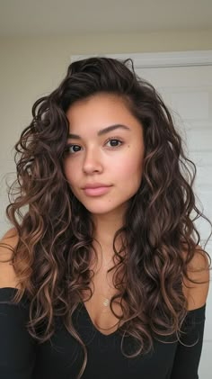 Curly Balayage Hair, Styling Curly Hair, Honey Brown Hair, Bella Hair, Long Face, Natural Wavy Hair