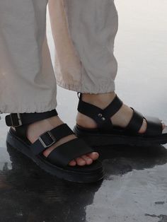 Editor's NotesPASCOROZEN’s sandals give a casual look with a bold strap and comfortable fit.- Comfortable fit- Bold, simple strap with buckle detail- Open toe style- Logo engraved in insoleMeasurements(in.)- Size: KR250mm(US7) - KR280mm(US10)- Heel Height: 1.8in.- Fits true to the size*Model Info: 5’10’’ 145.5lbs KR270mm(US9)Composition & Care- (Upper) Synthetic Leather (Lining) Synthetic Fiber (Heel) Synthetic Rubber- Please check the care labelDesigner- by PASCOROZEN Double Strap Sandals, Synthetic Rubber, Sandals Black, Synthetic Fiber, Synthetic Leather, Strap Sandals, Black Sandals, Open Toe, Casual Looks