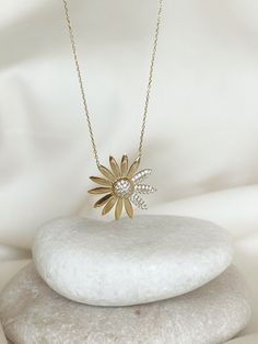 Handmade solid gold stylish design daisy necklace, Daisy 14k Solid Gold Necklace, Flower Necklace, Gift for Her Product Details  ✪ Handmade / Handcrafted Fine Jewelry  ✪ Gold Weight: Approx. 2.68g  ✪pendant size:mm  ✪ Metal:  14K Solid Gold   ✪ Gold Color: White gold, Rose gold, Yellow gold ♡ For questions or special designs, please contact us via message. We are happy to hear from our customers and always respond quickly. Comments are always valuable. 🎁 TRANSPORTATION You can put your choice i Yellow Gold Flower Pendant Necklace As Gift For Her, 14k Gold Flower Shaped Necklace For Anniversary, Yellow Gold Necklace With Flower Pendant For Her, Gold Diamond Necklace With Flower Shape For Gifts, Gold Diamond Necklace In Flower Shape For Gift, Yellow Gold Flower-shaped Necklace For Anniversary, Yellow Gold Flower Pendant Necklace For Mom, Yellow Gold Sterling Silver Flower Necklace, Elegant Daisy Flower Charm Jewelry