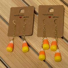 Candy Corn Earrings. Made By Bit Of Heaven. Single Candy Corn Will Be In A Different Listing. This Listing Is For The Double Candy Corn Only. Gold Tone Findings. Candy Corn Jewelry, Clay Halloween Earrings, Corn Jewelry, Halloween Jewelry Diy, Corn Earrings, Candy Corn Earrings, Clay Halloween, Earring Ideas, Halloween Earrings