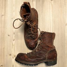 The Epitome Of Rugged And Distressed Best Describes This Vintage Pair Of Men’s Logger Boots By Starwartz Boots Are In Overall Good Condition. Please View All Photos Prior To Purchase. Please Ask All Questions Prior To Purchase. Thanks! Rustic Lace-up Boots With Reinforced Toe, Vintage Combat Boots With Snip Toe And Leather Sole, Rustic Leather Boots With Vibram Sole, Vintage Lace-up Moto Boots With Leather Footbed, Vintage Lace-up Moto Boots With Reinforced Toe, Vintage Closed Toe Moto Boots With Leather Sole, Distressed Brown Rugged Work Boots With Round Toe, Vintage Work Boots With Reinforced Heel And Snip Toe, Rustic Steel Toe Boots With Round Toe