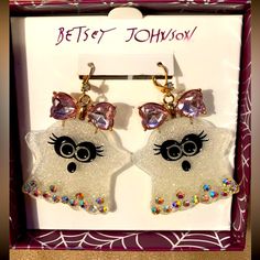 Betsey Johnson Halloween Fancy Ghost Earrings Vintage Betsey Johnson, Flamingo Christmas, Ghost Earrings, Blue Glasses, Rose Party, Heart Drop Earrings, Pink Daisy, Betsey Johnson Jewelry, Metallic Pink