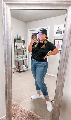 Fall Work Outfit Plus Size, Mom Jeans Outfits Plus Size, Sports Mom Outfit Summer Plus Size, Casual Jeans Outfit Plus Size, Soccer Mom Outfit Plus Size, Plus Size Comfy Outfits Summer, Plus Mom Outfits, Plus Size Sports Mom Outfits, Plus Size Jeans Outfit Winter